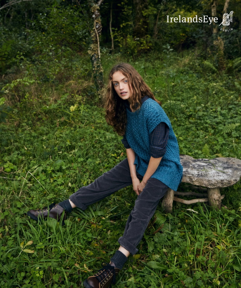 A916-‘Fennel-Oversized-Aran-Sweater-Vest-klein